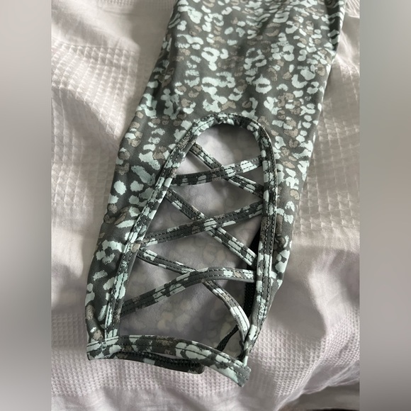 🌊 Aerie leggings! - Picture 3 of 3